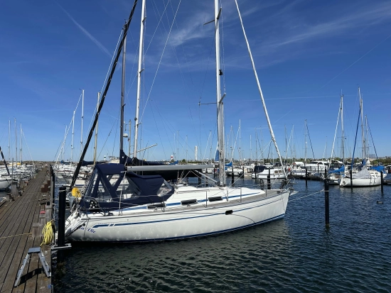 Bavaria Yachts 34 Cruiser preowned for sale