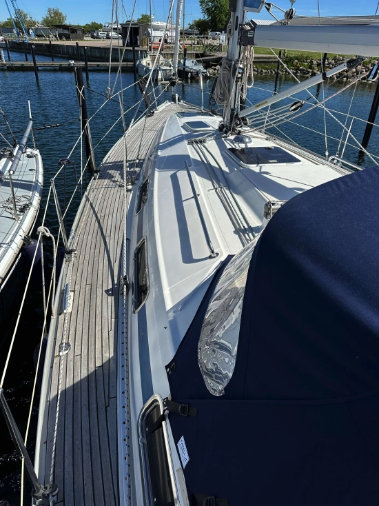 Bavaria Yachts 34 Cruiser preowned for sale