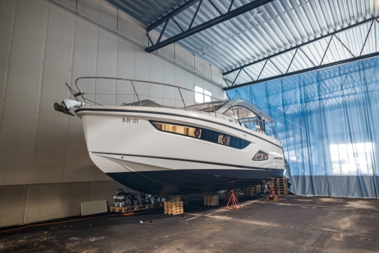 Sealine C390 gebraucht zum verkauf