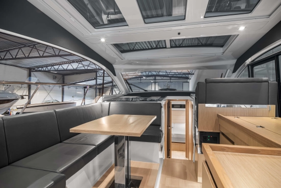 Sealine C390 gebraucht zum verkauf