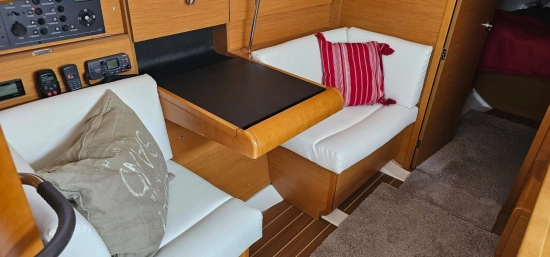 Jeanneau Sun Odyssey 409 preowned for sale