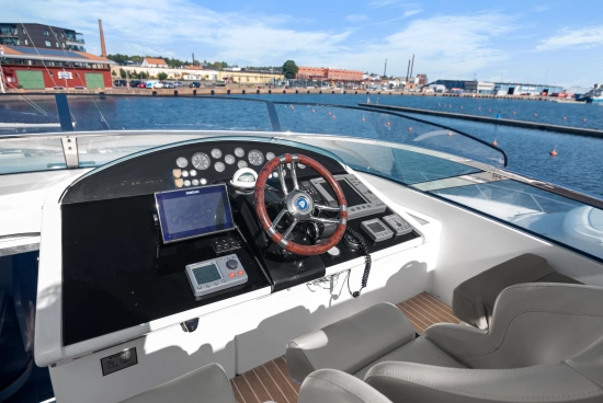 Fairline Squadron 74 gebraucht zum verkauf