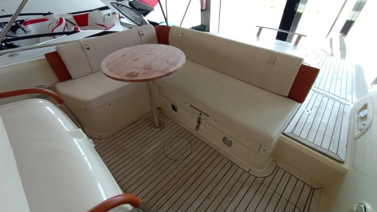 Invictus Yacht 280 Gt preowned for sale