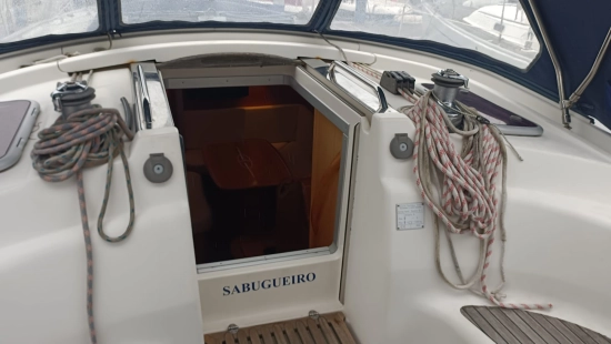 Bavaria Yachts 39 cruiser preowned for sale