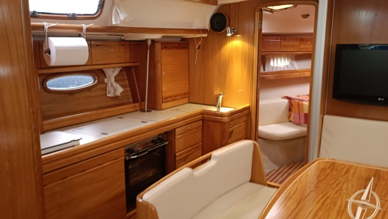 Bavaria Yachts 39 cruiser preowned for sale