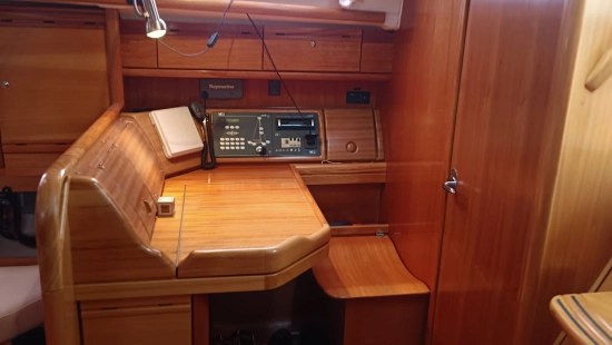 Bavaria Yachts 39 cruiser preowned for sale