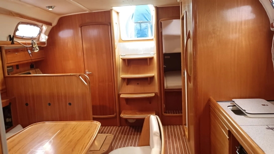 Bavaria Yachts 39 cruiser preowned for sale