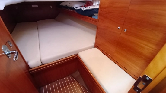 Bavaria Yachts 39 cruiser preowned for sale