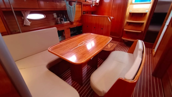 Bavaria Yachts 39 cruiser preowned for sale