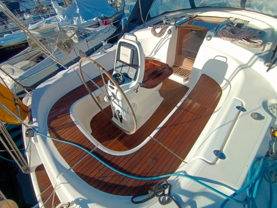 Bavaria Yachts 39 cruiser preowned for sale