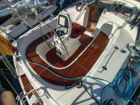 Bavaria Yachts 39 cruiser preowned for sale