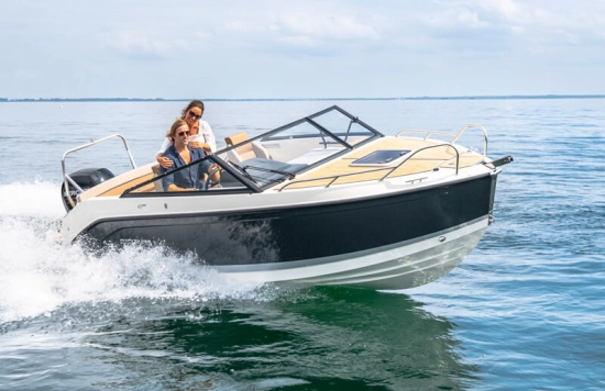 Quicksilver Cruiser ACTIV 605 brand new for sale