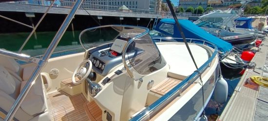 Invictus Yacht 280 GT preowned for sale