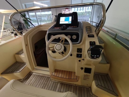 Invictus Yacht 280 GT preowned for sale