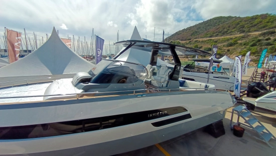 Invictus Yacht 320 GT preowned for sale