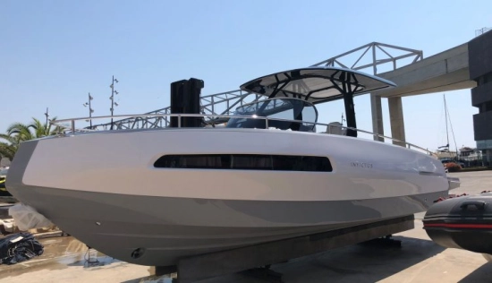 Invictus Yacht 320 GT preowned for sale