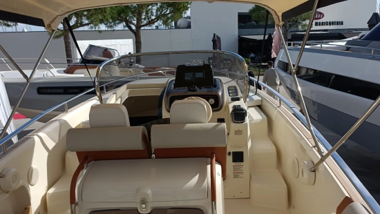 Invictus Yacht GT 280 preowned for sale