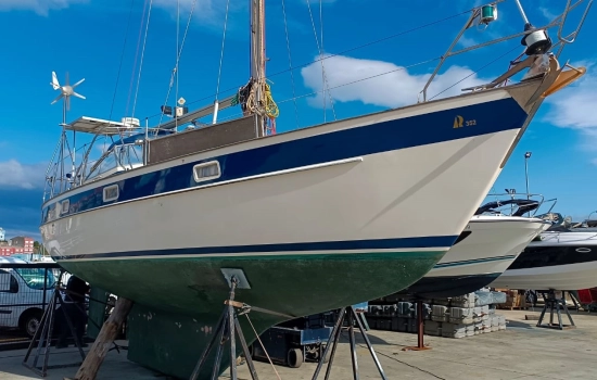 Hallberg Rassy 352 preowned for sale