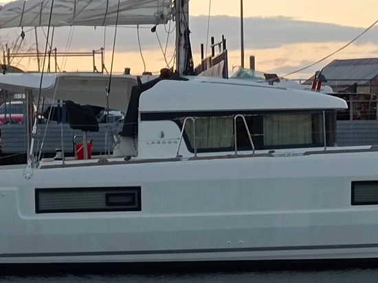 Lagoon 40 preowned for sale