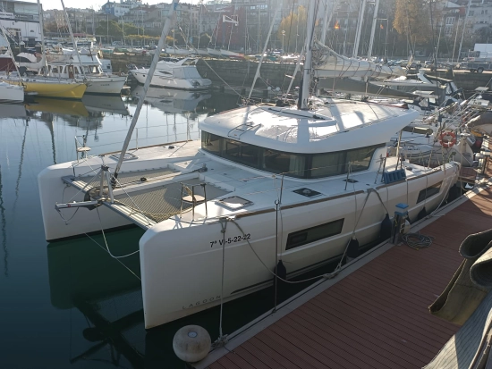 Lagoon 40 preowned for sale