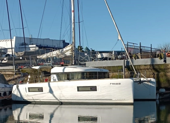 Lagoon 40 preowned for sale