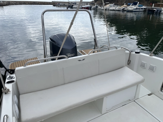 Beneteau Flyer 8 Spacedeck preowned for sale