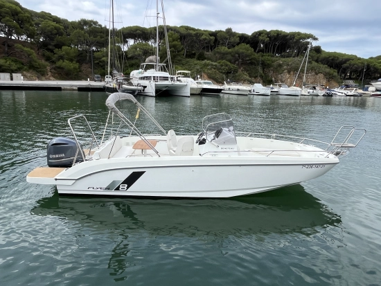 Beneteau Flyer 8 Spacedeck preowned for sale