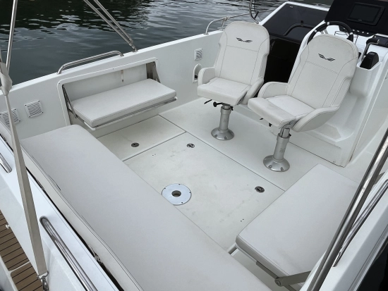 Beneteau Flyer 8 Spacedeck preowned for sale