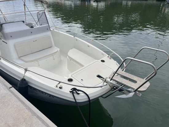 Beneteau Flyer 8 Spacedeck preowned for sale