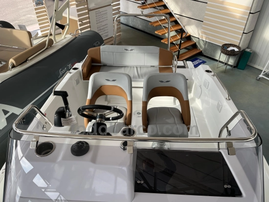 Beneteau Flyer 6 Sundeck brand new for sale