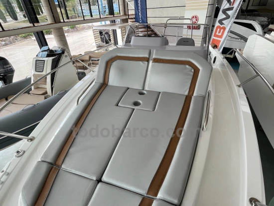 Beneteau Flyer 8 Sundeck V2 brand new for sale