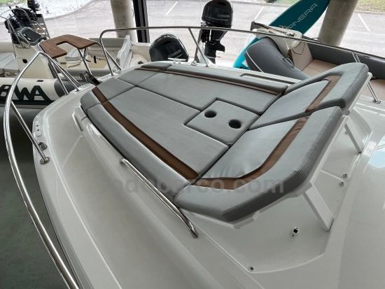 Beneteau Flyer 8 Sundeck V2 brand new for sale