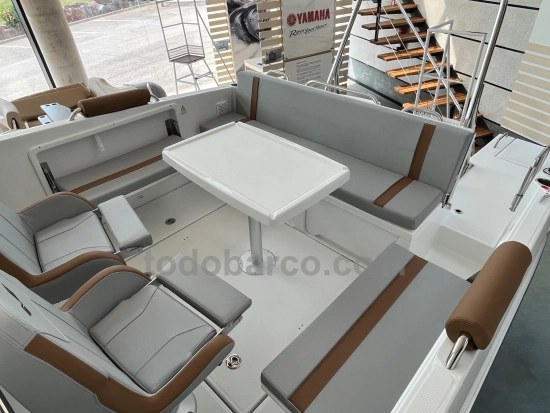 Beneteau Flyer 8 Sundeck V2 brand new for sale