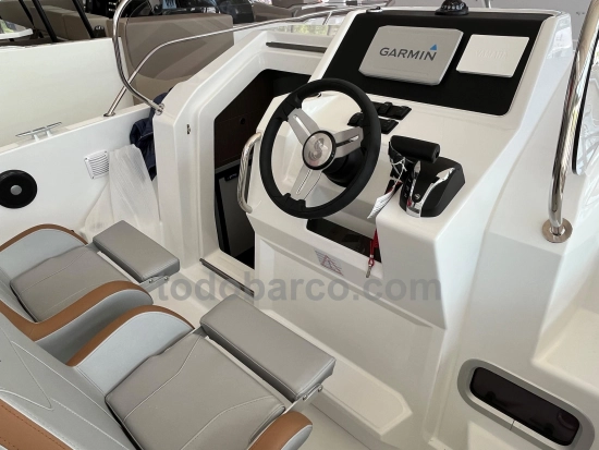 Beneteau Flyer 8 Sundeck V2 brand new for sale