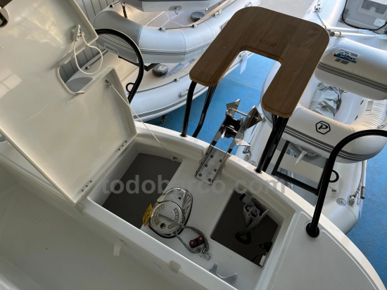 Beneteau Flyer 9 Sundeck brand new for sale