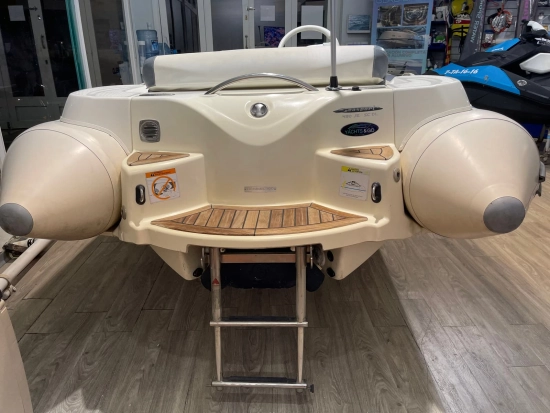 Avon SEASPORT 430 JET SC DELUXE preowned for sale