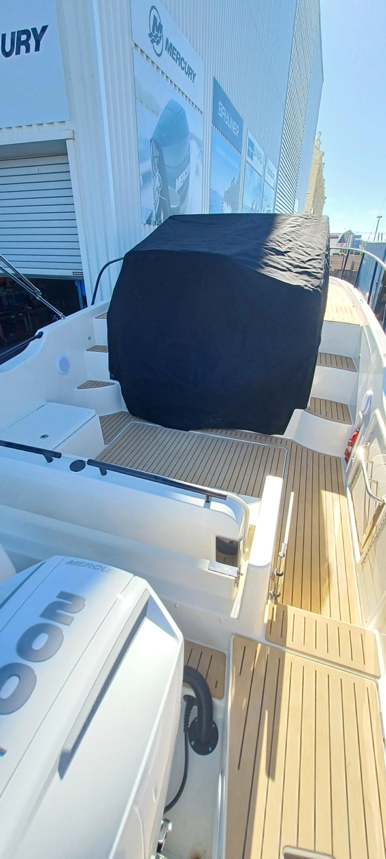 Quicksilver Sundeck ACTIV 875 brand new for sale