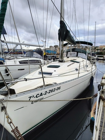 Beneteau Oceanis 381 preowned for sale