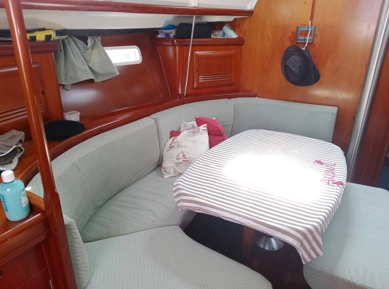 Beneteau 393 preowned for sale