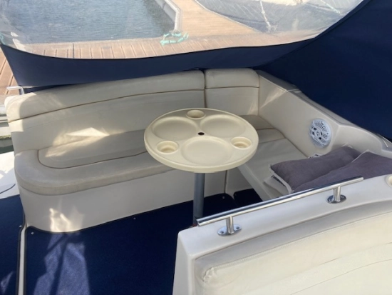 Rinker Fiesta 270  VEE preowned for sale