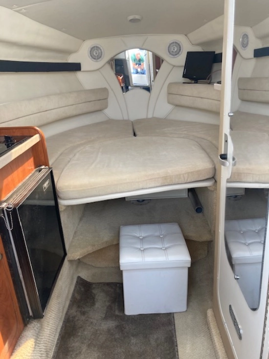 Rinker Fiesta 270  VEE preowned for sale