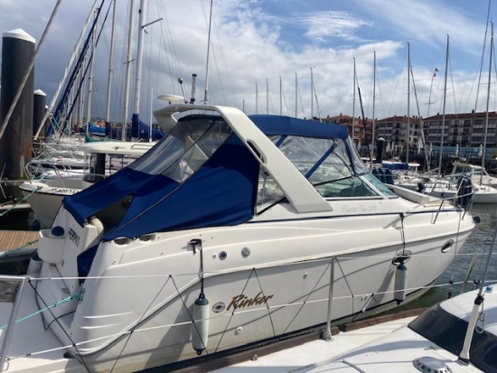 Rinker Fiesta 270  VEE preowned for sale