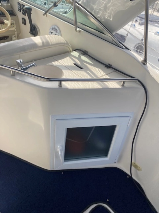 Rinker Fiesta 270  VEE preowned for sale