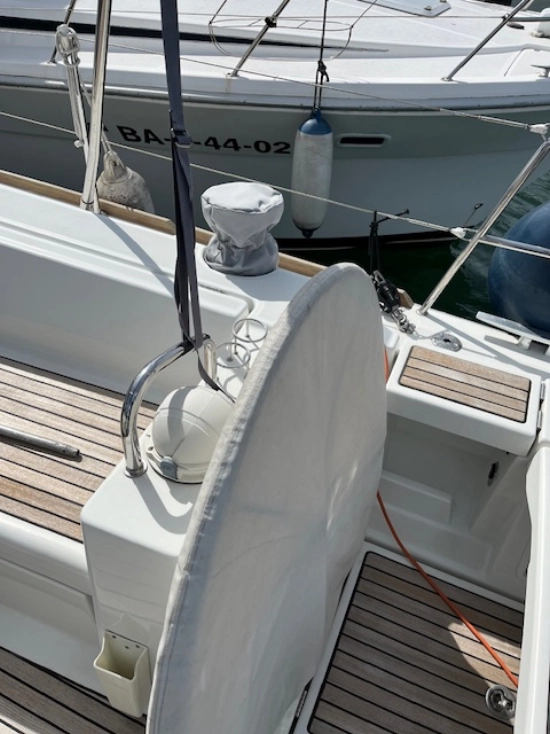 Beneteau Oceanis 40 preowned for sale