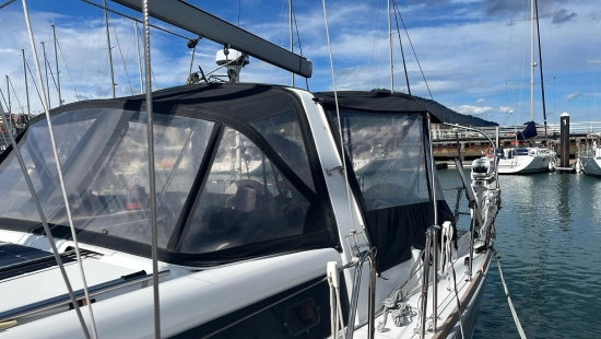 Beneteau Oceanis 40 preowned for sale