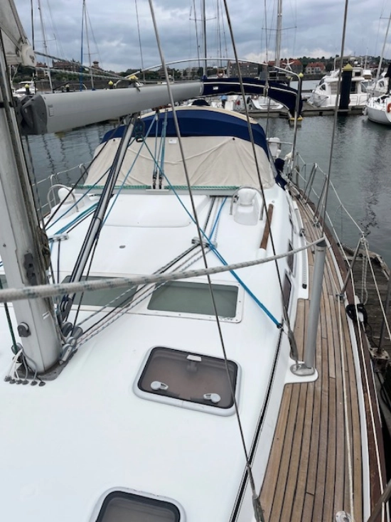 Beneteau Oceanis CLIPPER 423 preowned for sale