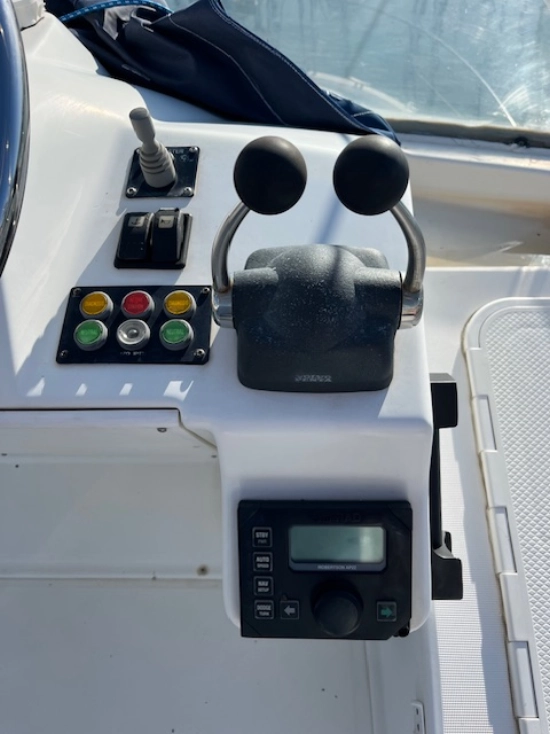 Beneteau Antares 10.80 gebraucht zum verkauf