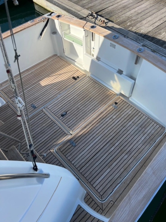 Beneteau Antares 10.80 gebraucht zum verkauf