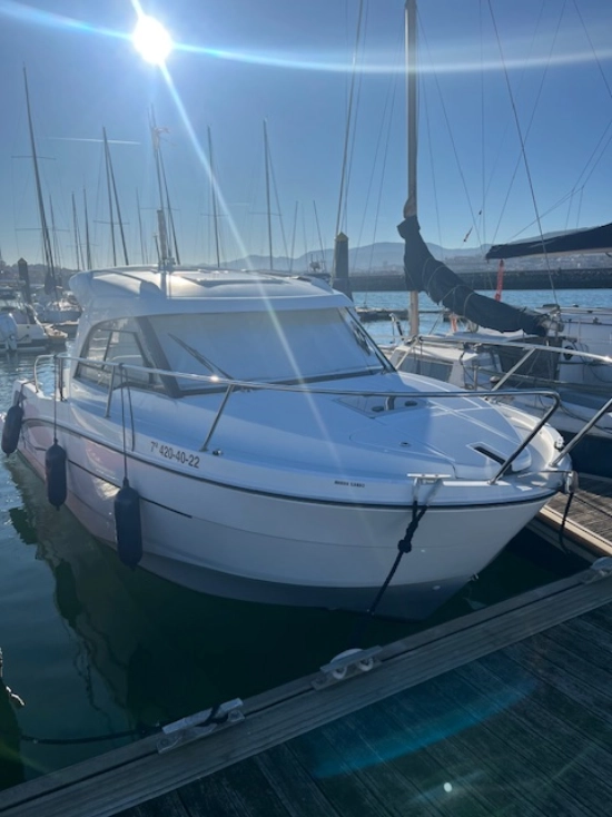 Beneteau Antares 8 preowned for sale