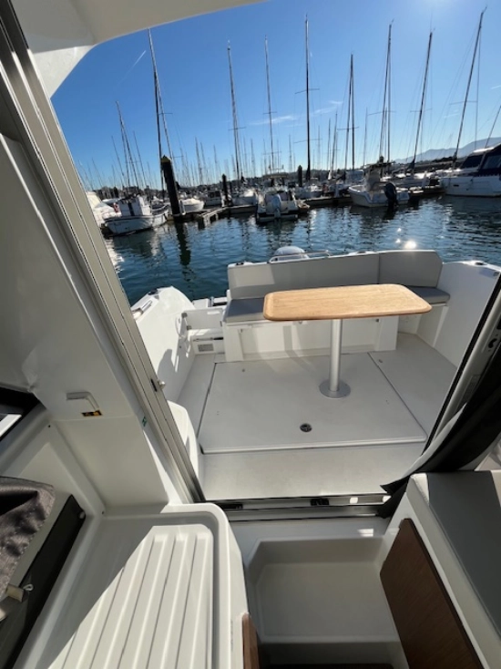 Beneteau Antares 8 preowned for sale